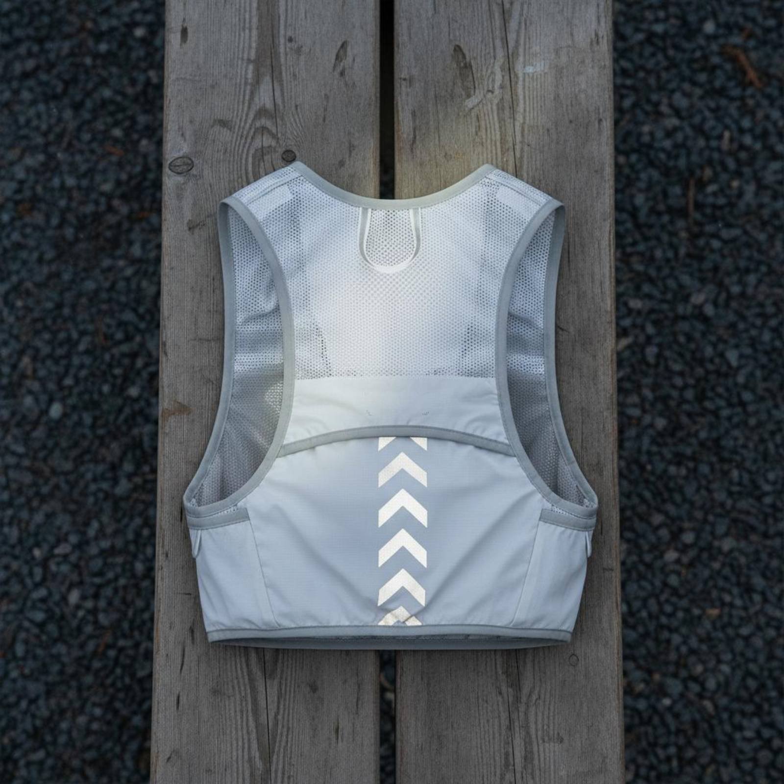 Cycling Hand Gear - กระเป๋าเป้สะพายหลังแบบเสื้อกั๊กสำหรับใส่น้ำ ปรับขนาดได้ เหมาะสำหรับปั่นจักรยาน อุปกรณ์กลางแจ้ง ระบายอากาศได้ดี ซับแรงกระแทก
