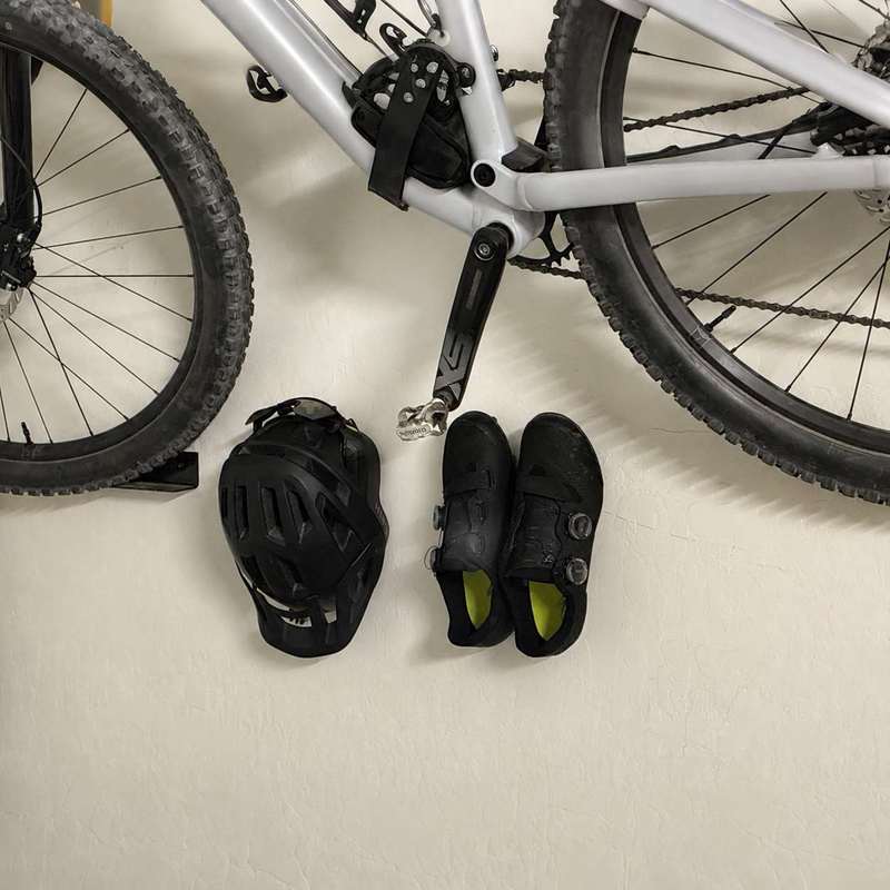 ฐานติดผนังสำหรับเก็บรองเท้าปั่ - Cycling Gear Organizer Wall บทวิจารณ์และราคา